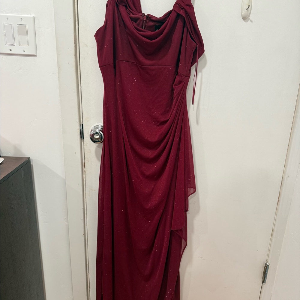 Elegant Burgundy Evening Gown